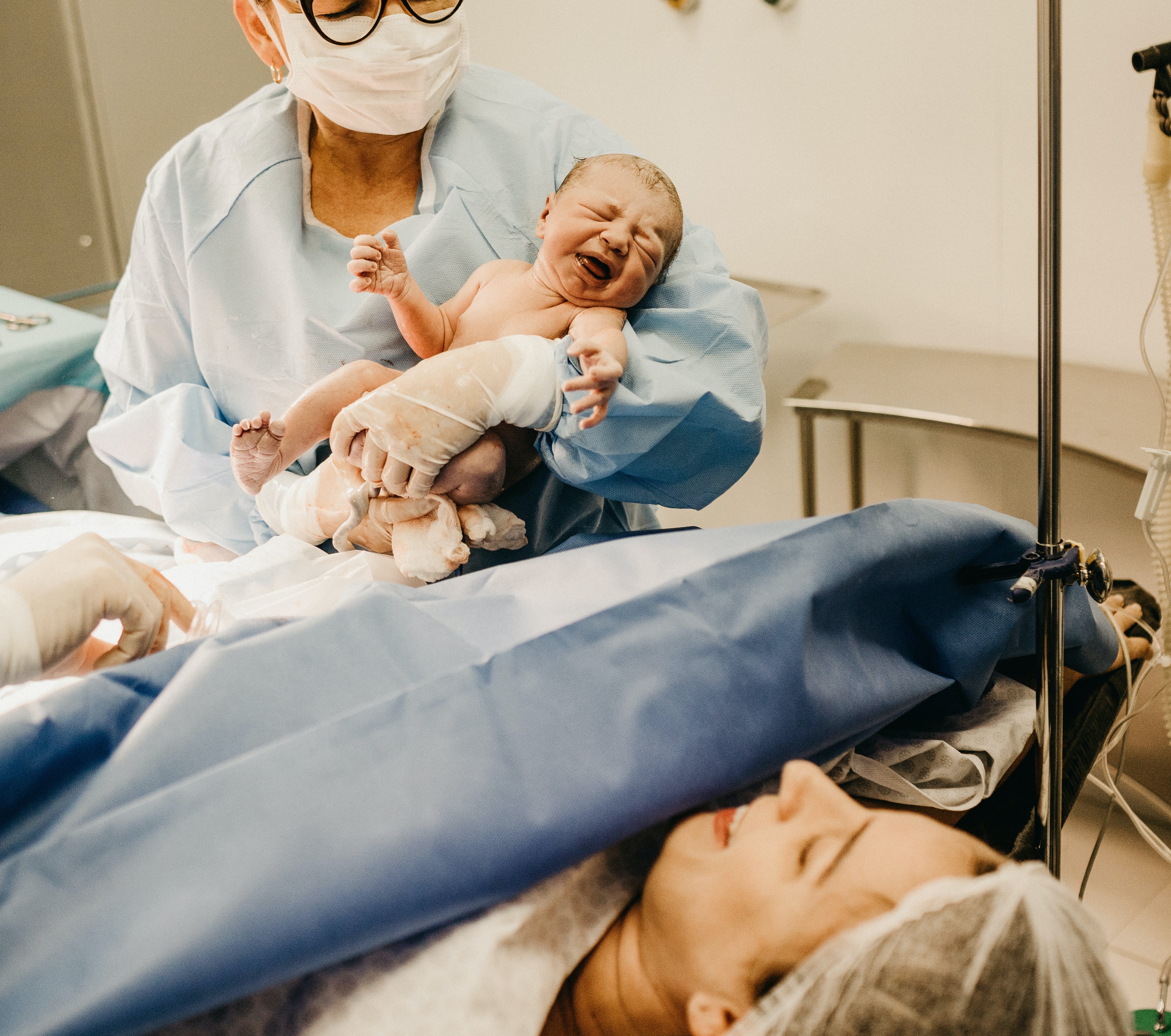 從上產檯、開始用力到縫合傷口，快速看懂自然產生產流程！ - Hugsie 好喜孕婦枕Maternity Pillow